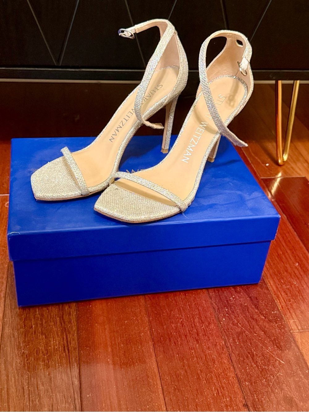 Stuart Weitzman Nudistcurve Textured Ankle Strap Heel in Crystal (Size 8, 4’’)